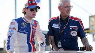 Here Is Something NASCAR Will Penalize You For: Not Wearing Gloves<em></em>